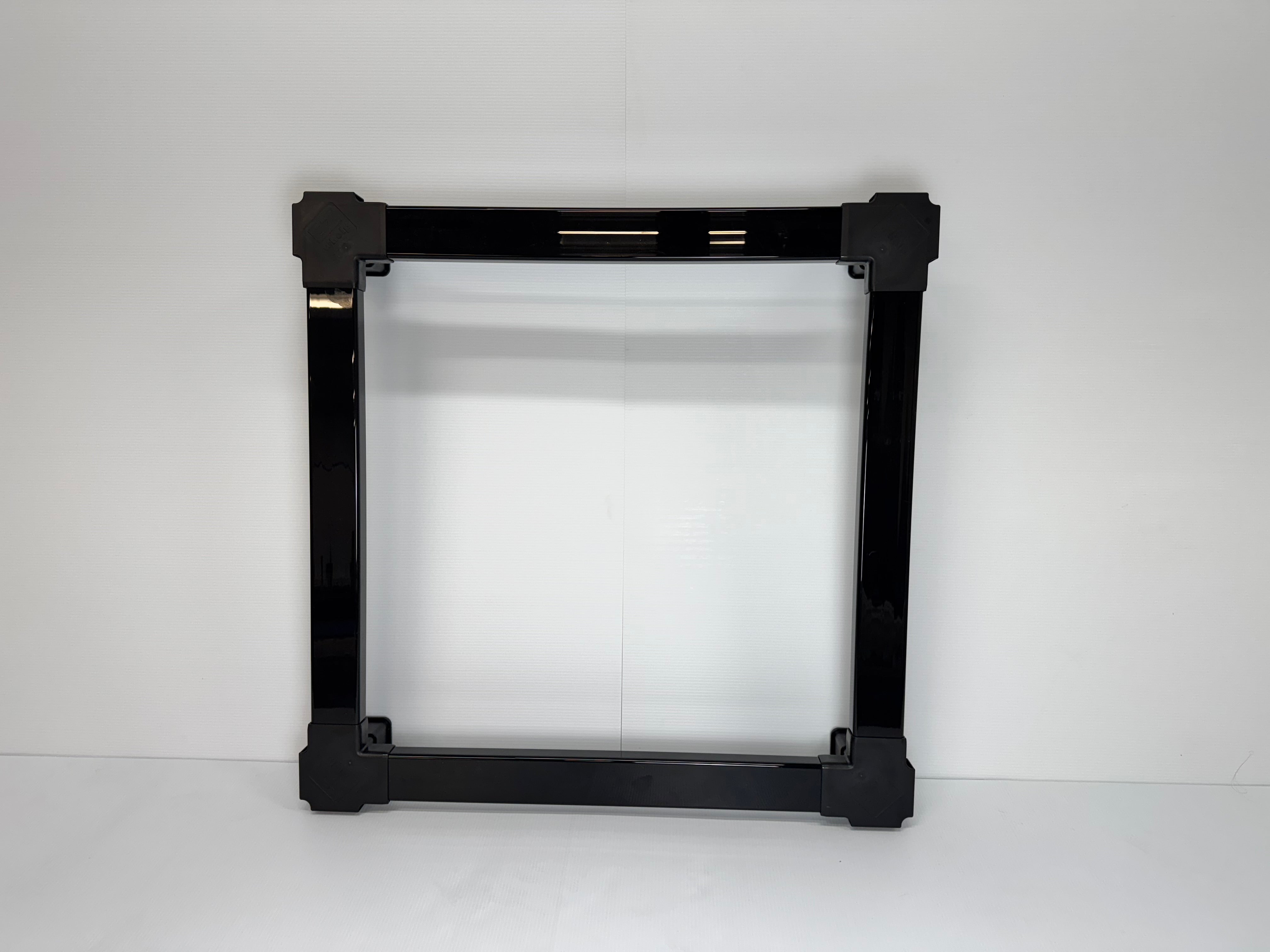 FAB Rail System 2.0 – Tool-Free Pig Rails for Whelping Boxes