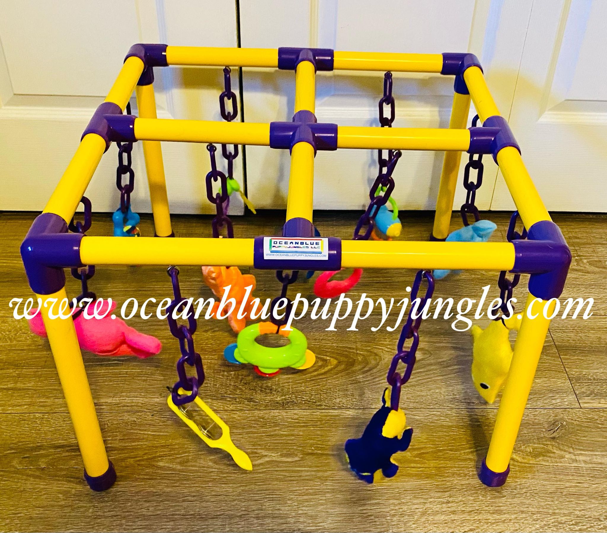 Whelping Box Toy Mobile